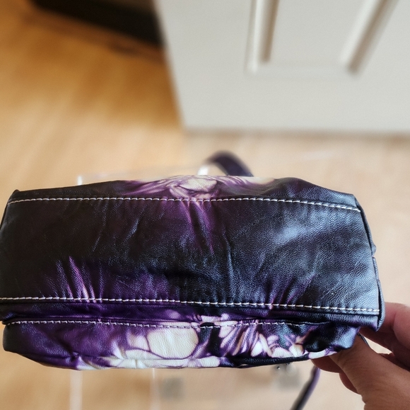 Angel Barcelo Vegan Purple Tie-Dye Crossbody Bag EUC - Picture 14 of 16